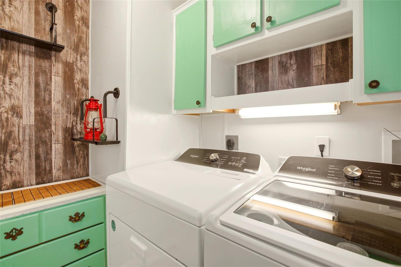 Image 38 of 59 For 15550 Burnt Store Road 231