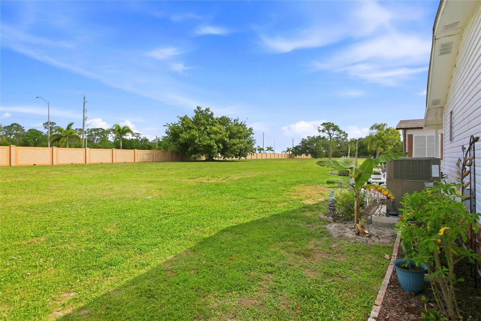 Image 48 of 59 For 15550 Burnt Store Road 231