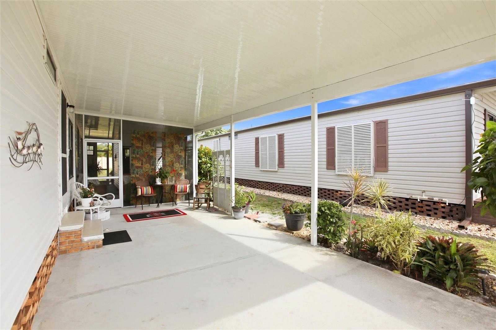 Image 6 of 59 For 15550 Burnt Store Road 231