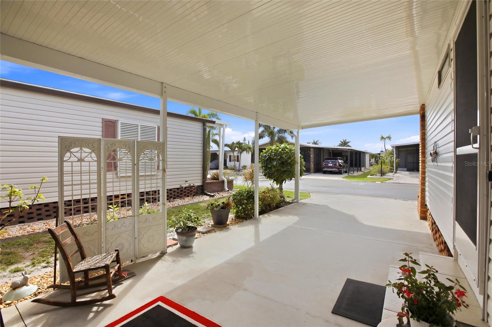 Image 7 of 59 For 15550 Burnt Store Road 231