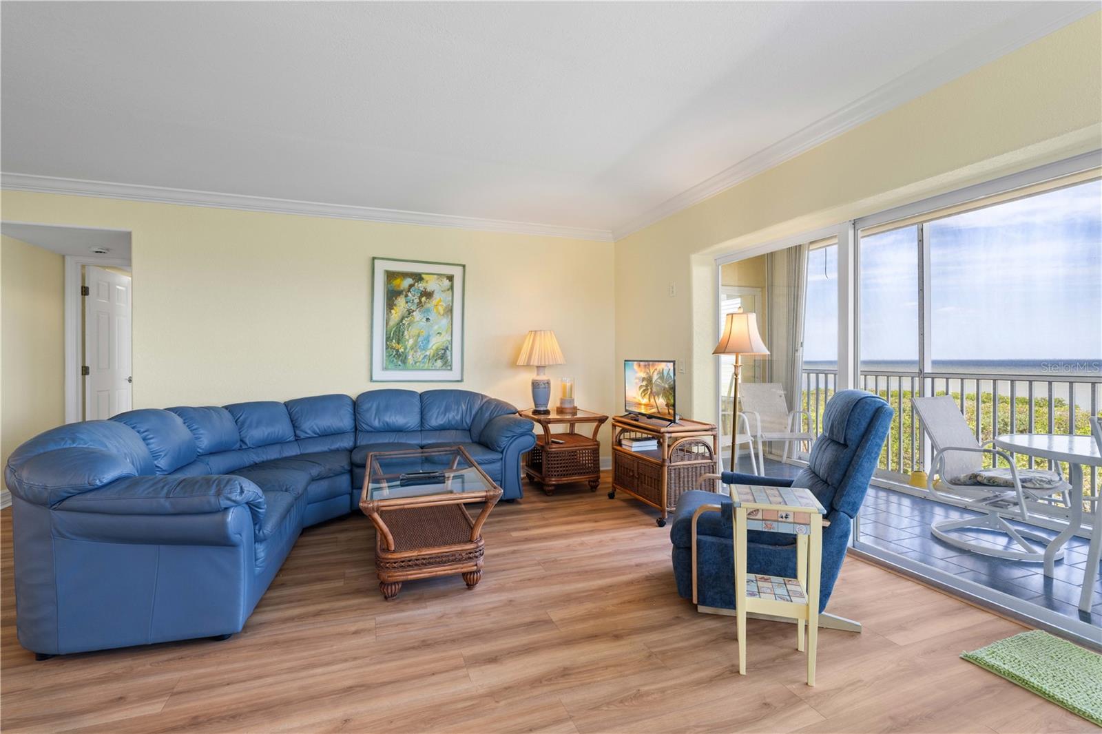 Image 24 of 64 For 101 Marion Court 215