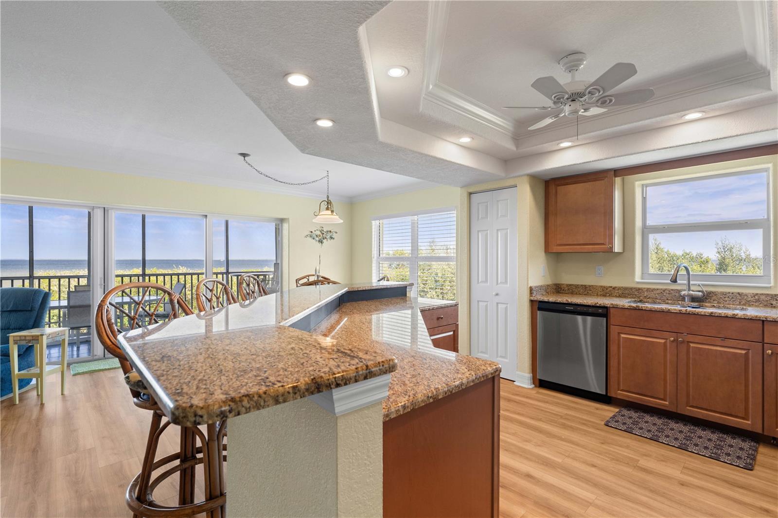 Image 32 of 64 For 101 Marion Court 215