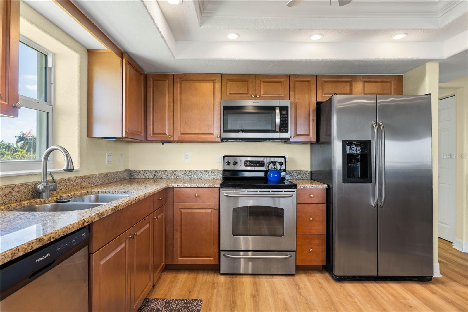 Image 33 of 64 For 101 Marion Court 215