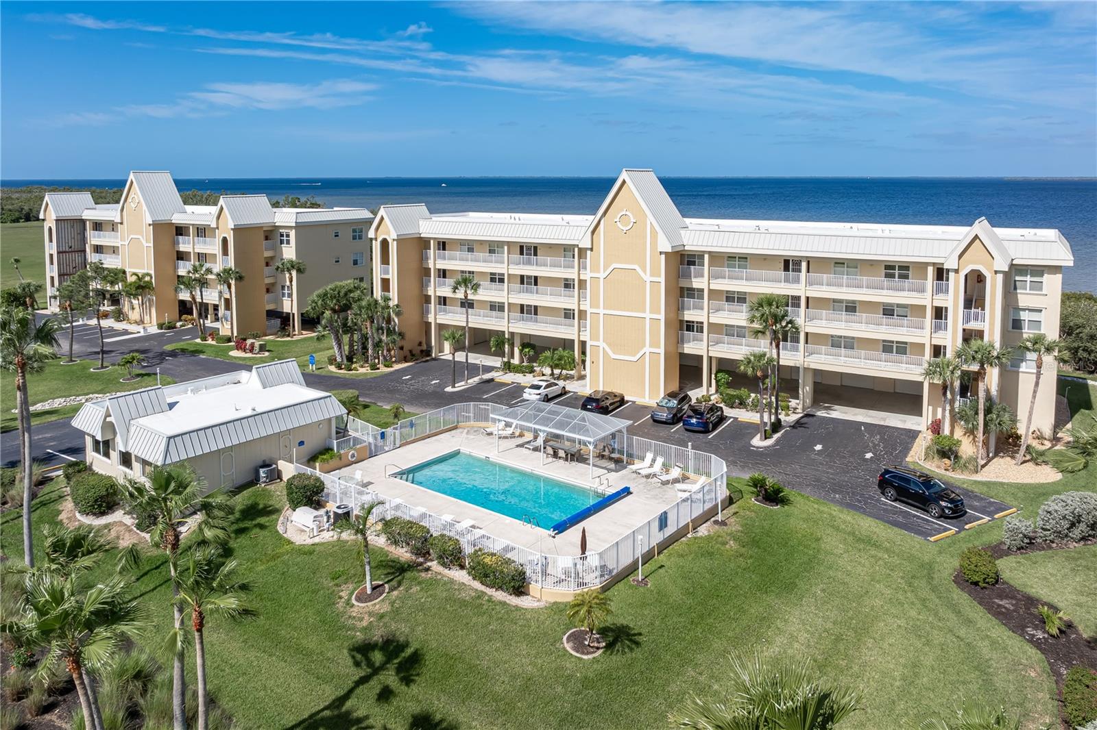 Image 4 of 64 For 101 Marion Court 215