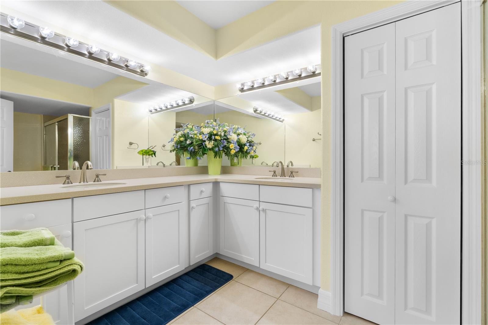 Image 42 of 64 For 101 Marion Court 215