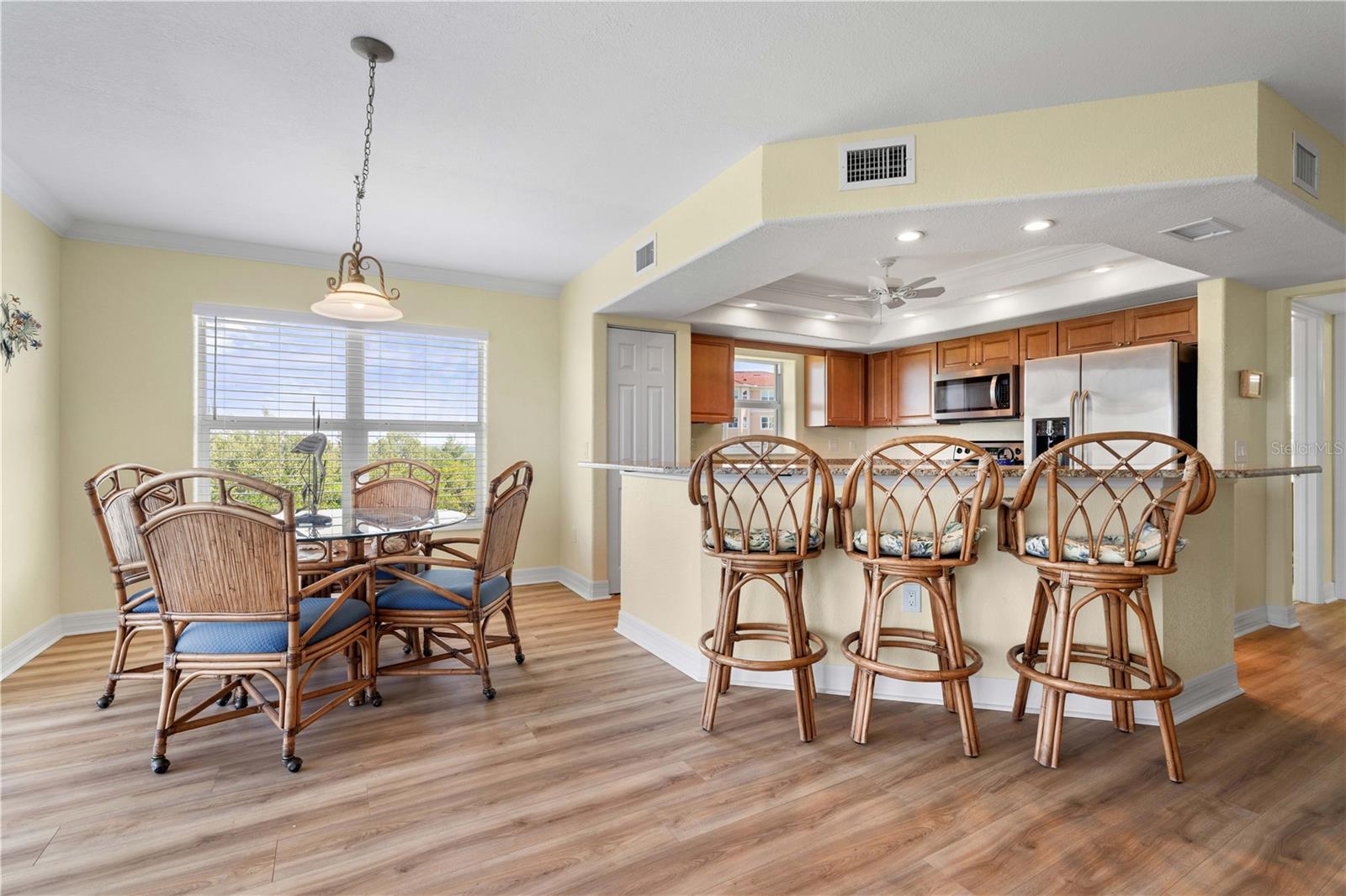 Image 7 of 64 For 101 Marion Court 215