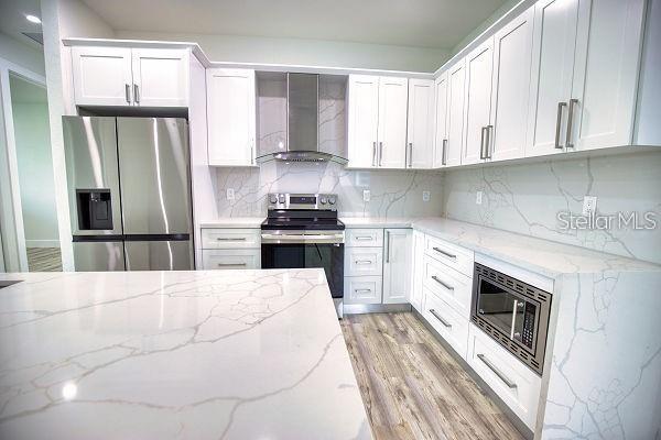 Image 4 of 29 For 17434 Oro Court