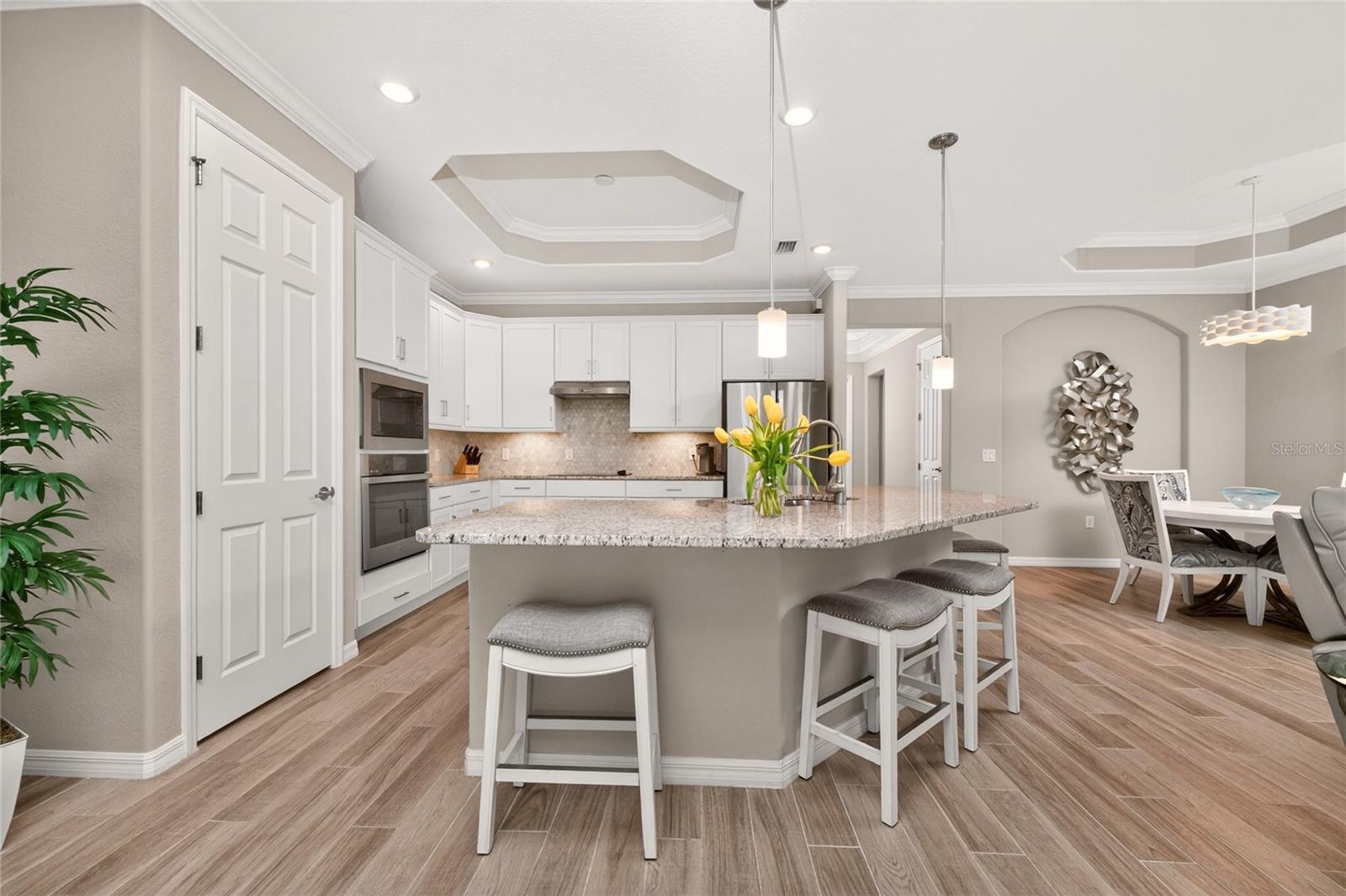 Image 12 of 62 For 25180 Longmeadow Drive