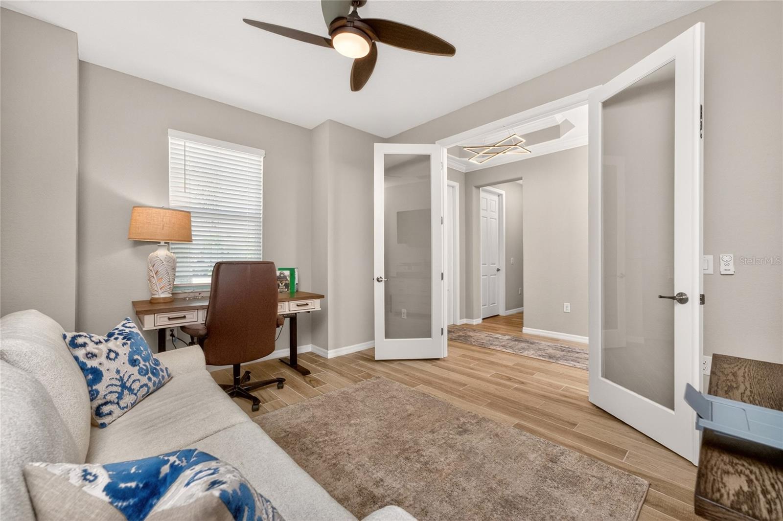 Image 22 of 62 For 25180 Longmeadow Drive