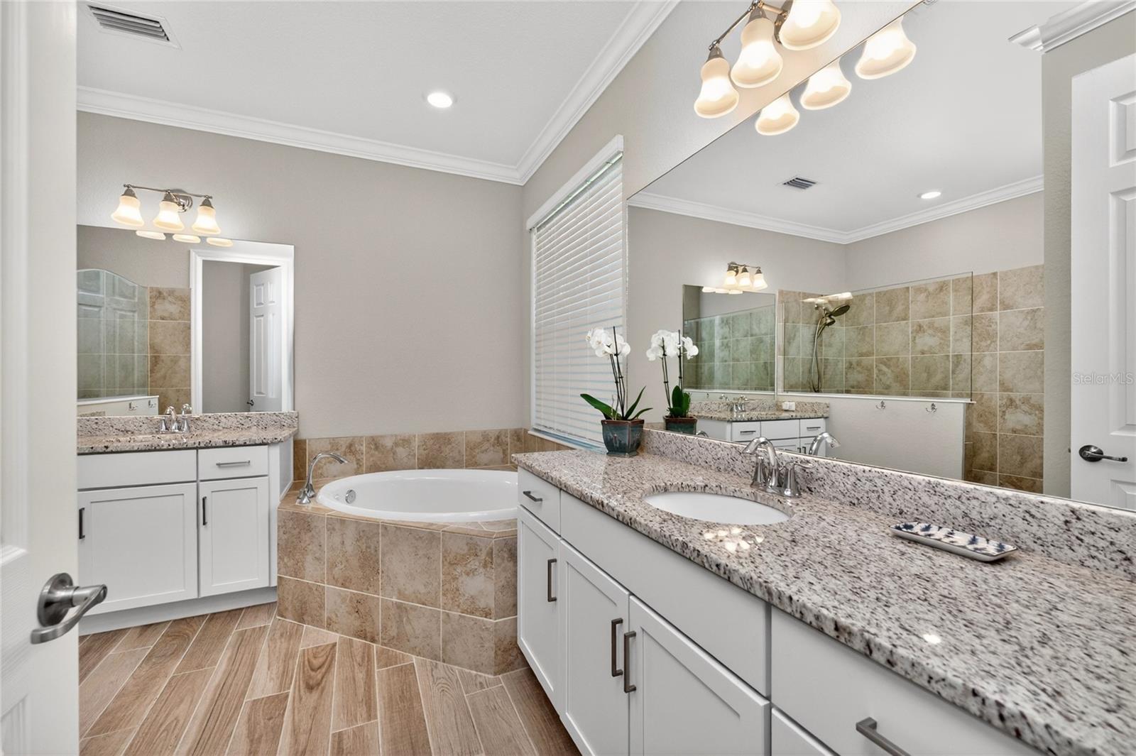 Image 28 of 62 For 25180 Longmeadow Drive