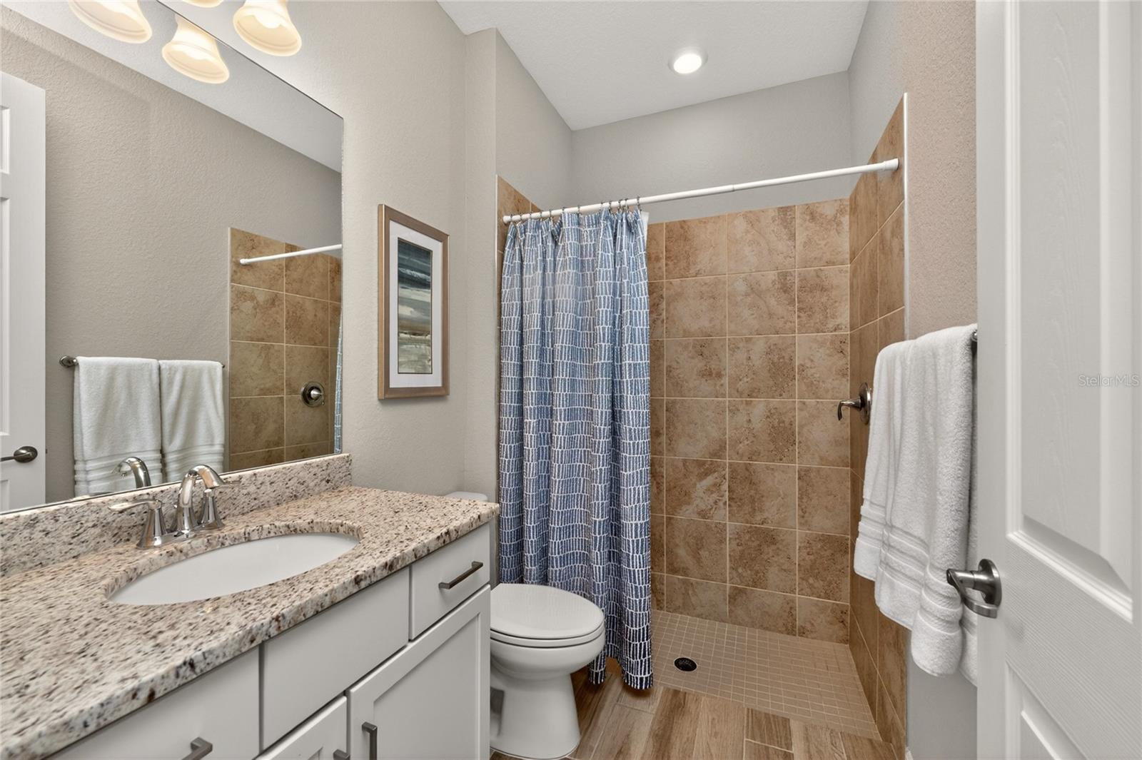 Image 31 of 62 For 25180 Longmeadow Drive