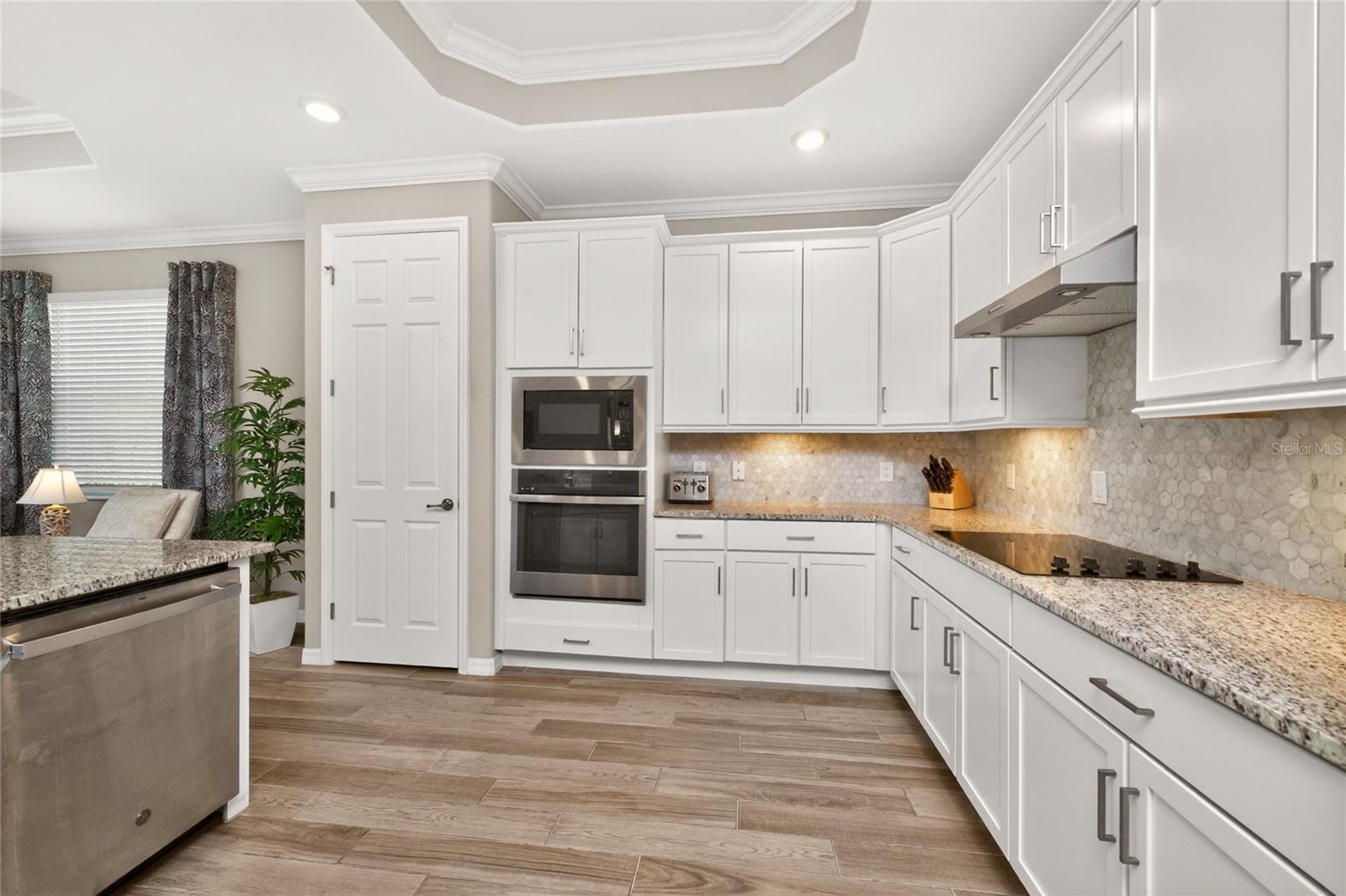 Image 6 of 62 For 25180 Longmeadow Drive