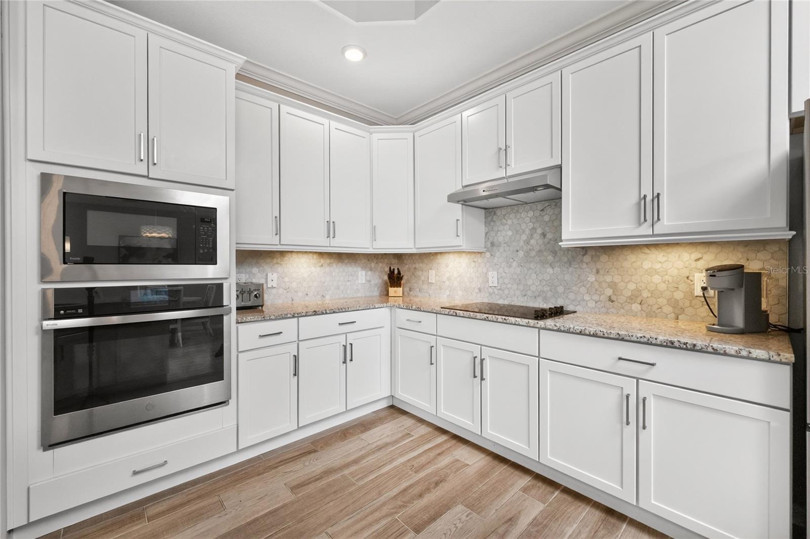 Image 7 of 62 For 25180 Longmeadow Drive