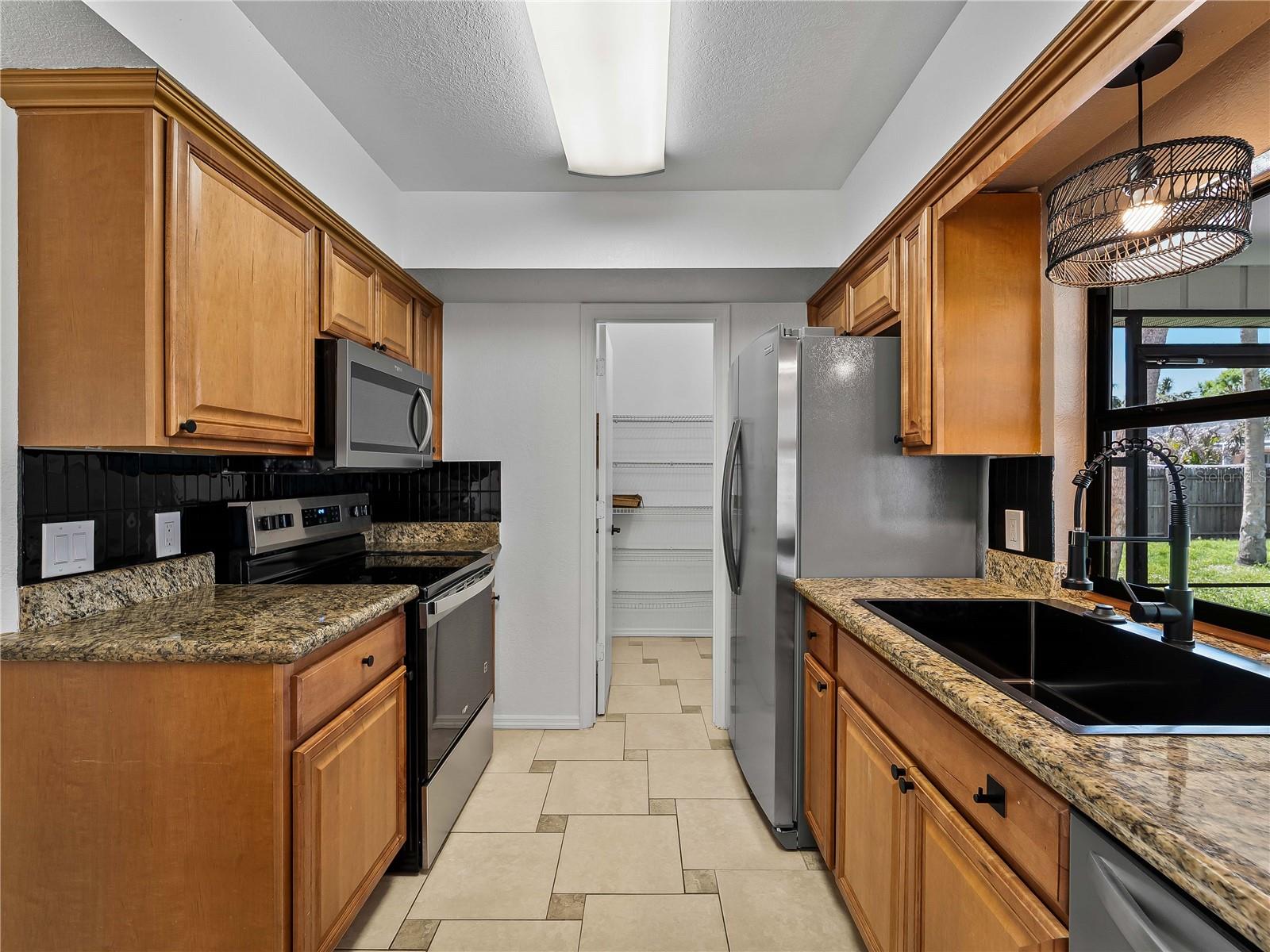 Image 10 of 51 For 1609 Kirkwood Street