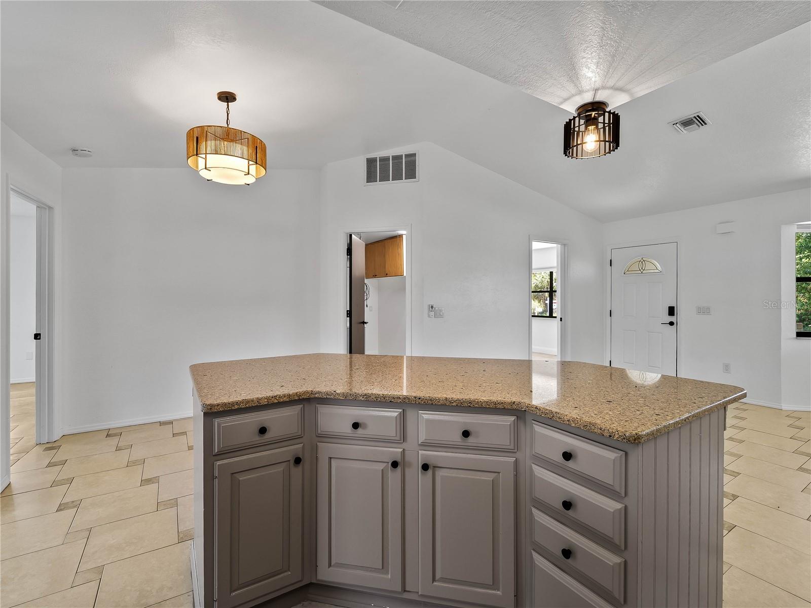 Image 15 of 51 For 1609 Kirkwood Street