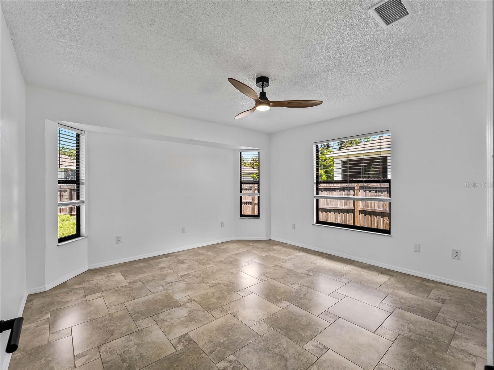 Image 23 of 51 For 1609 Kirkwood Street