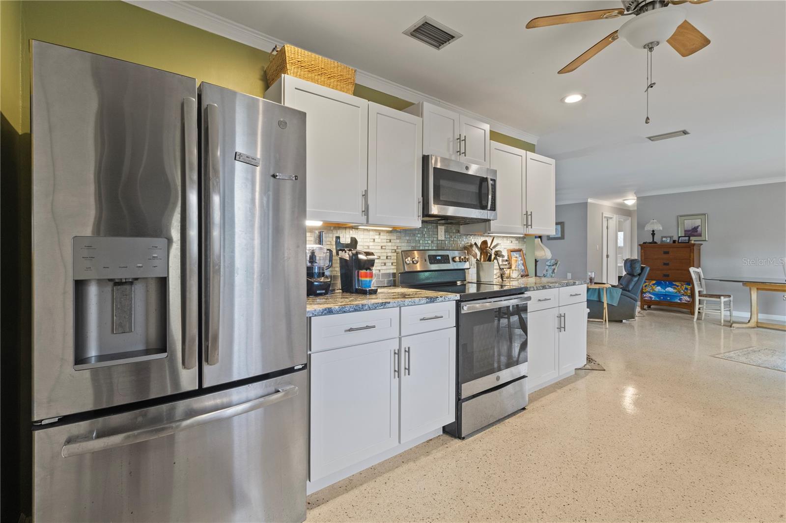 Image 12 of 24 For 4020 Palm Drive