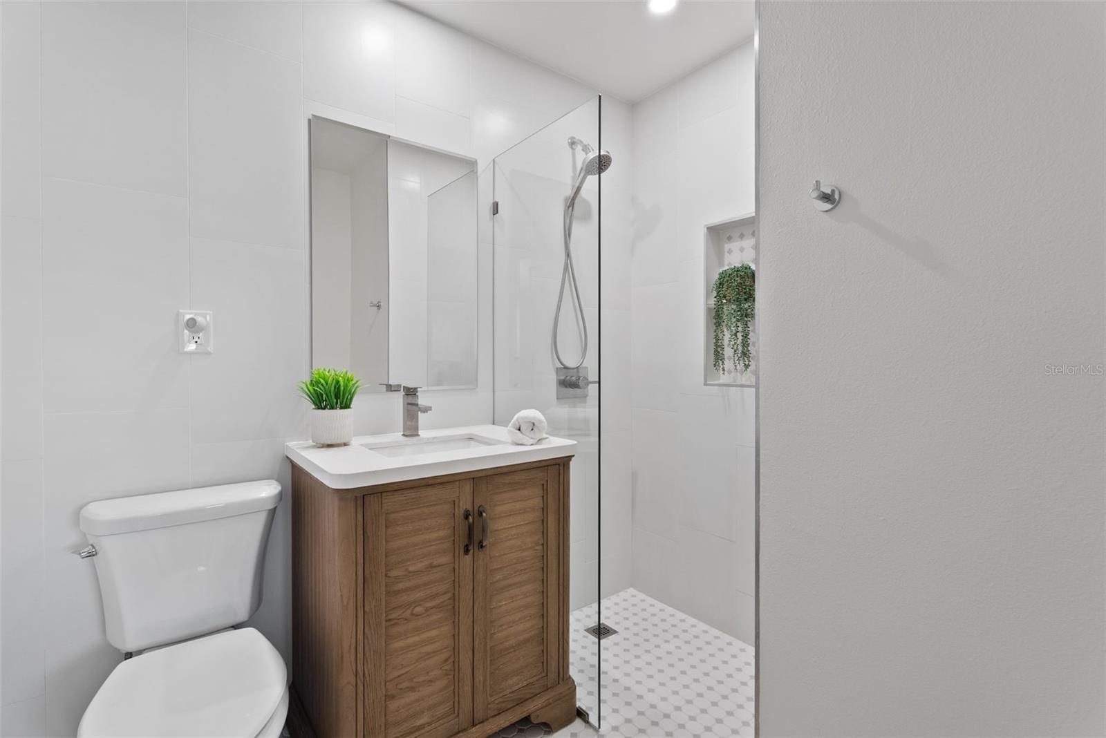 Image 28 of 48 For 3870 Sterling Road