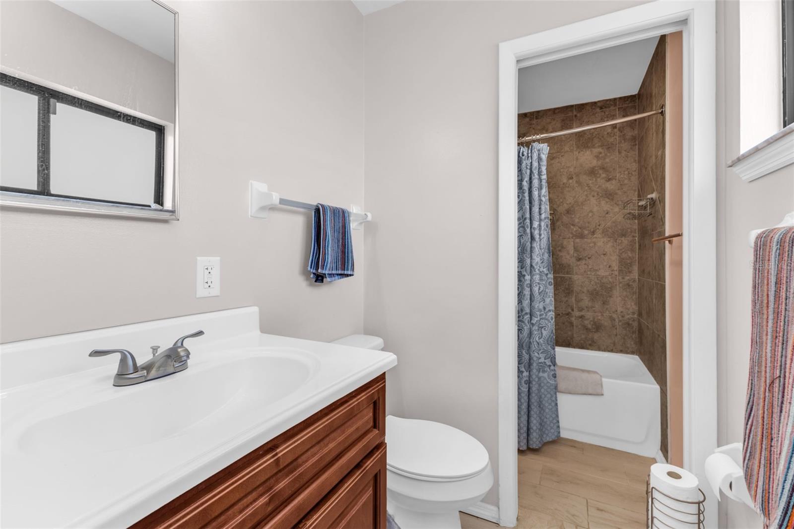 Image 17 of 28 For 5919 Hobhill Avenue