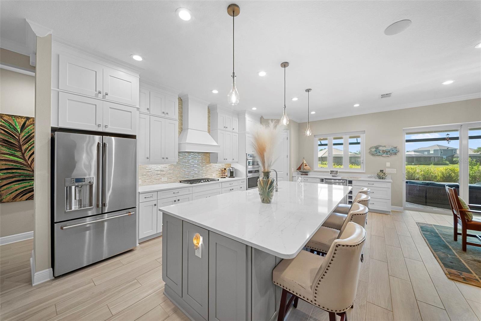 Image 11 of 72 For 21244 Holmes Circle