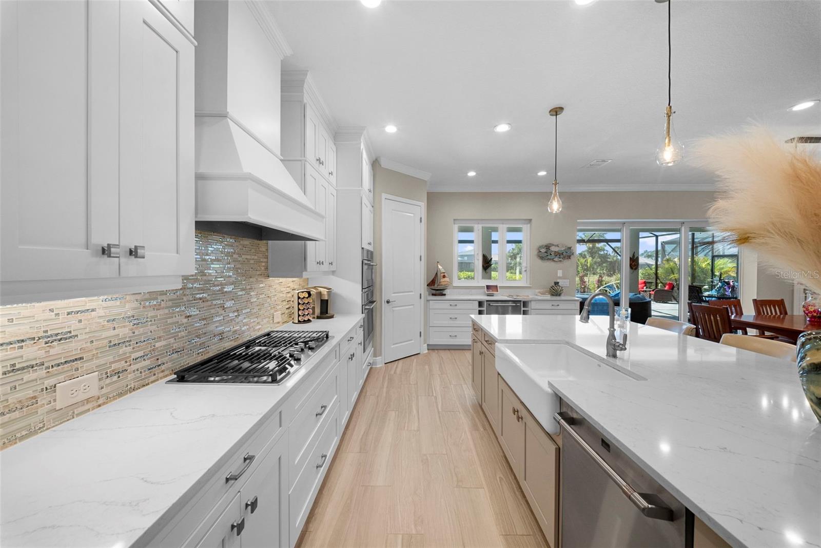 Image 13 of 72 For 21244 Holmes Circle