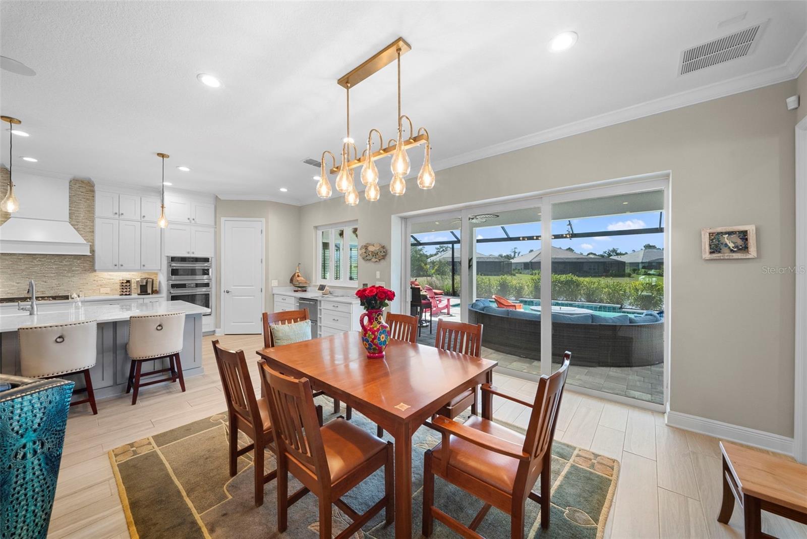 Image 18 of 72 For 21244 Holmes Circle