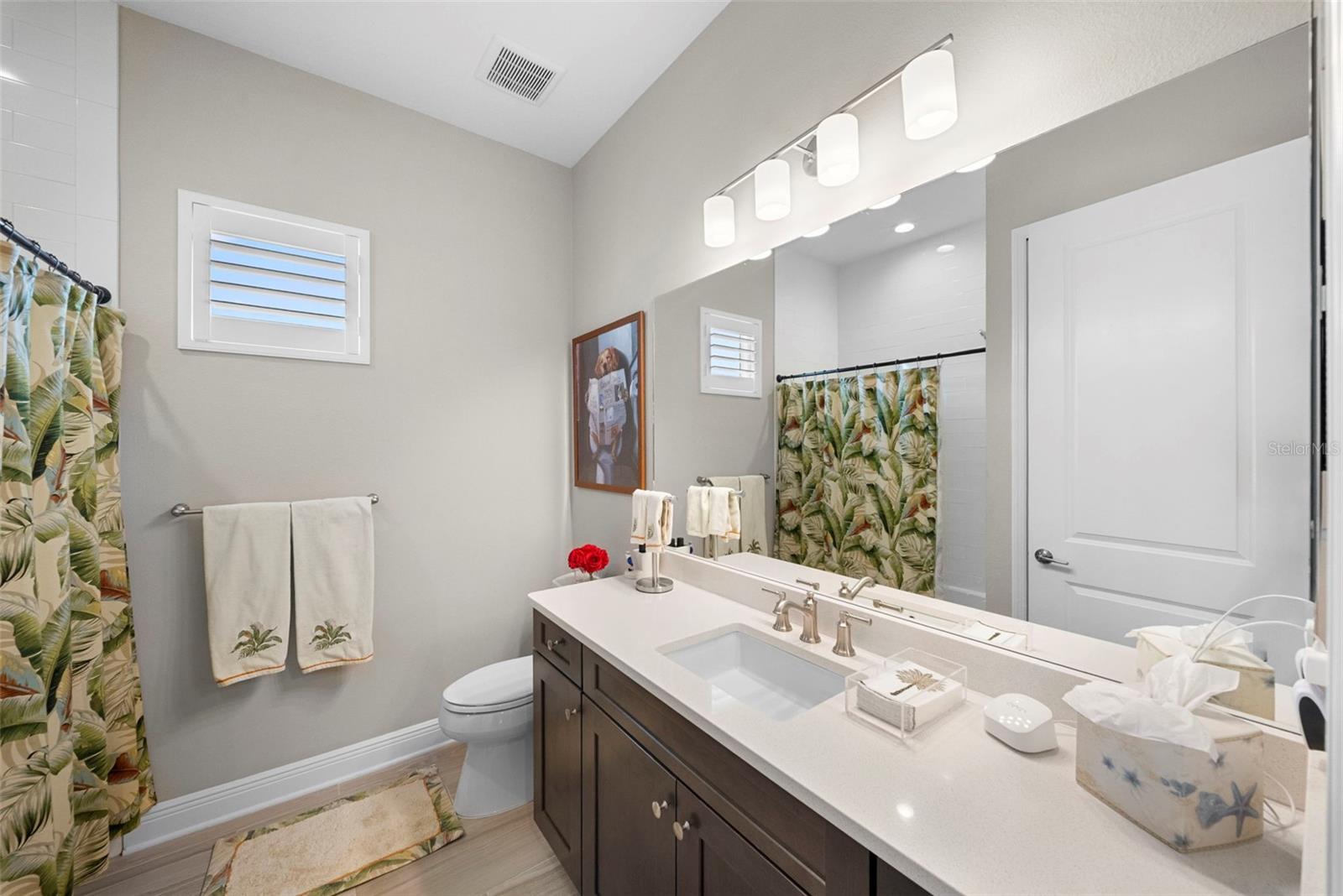 Image 28 of 72 For 21244 Holmes Circle