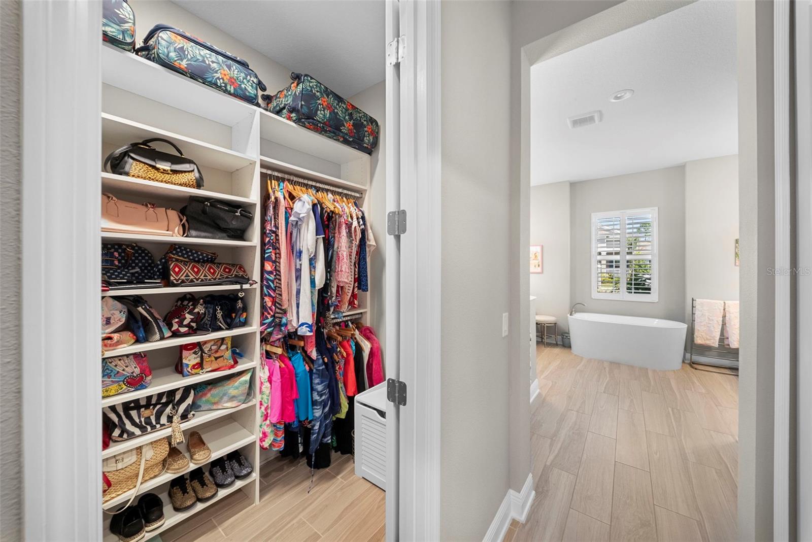 Image 34 of 72 For 21244 Holmes Circle