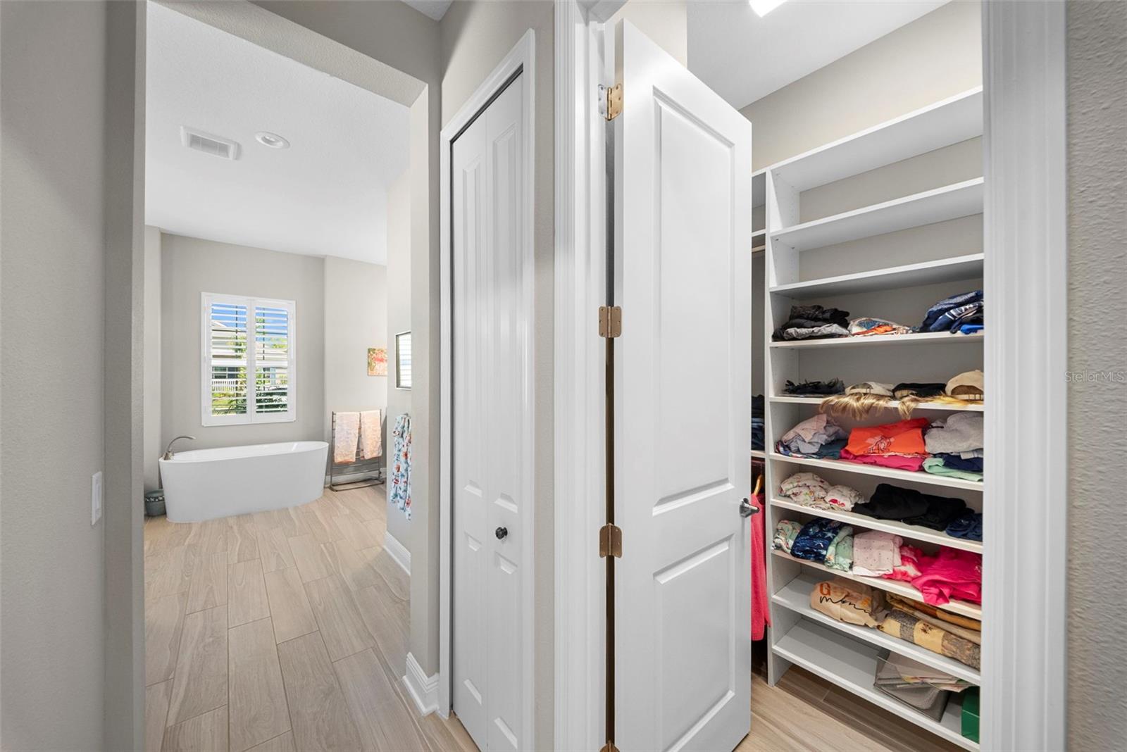 Image 35 of 72 For 21244 Holmes Circle