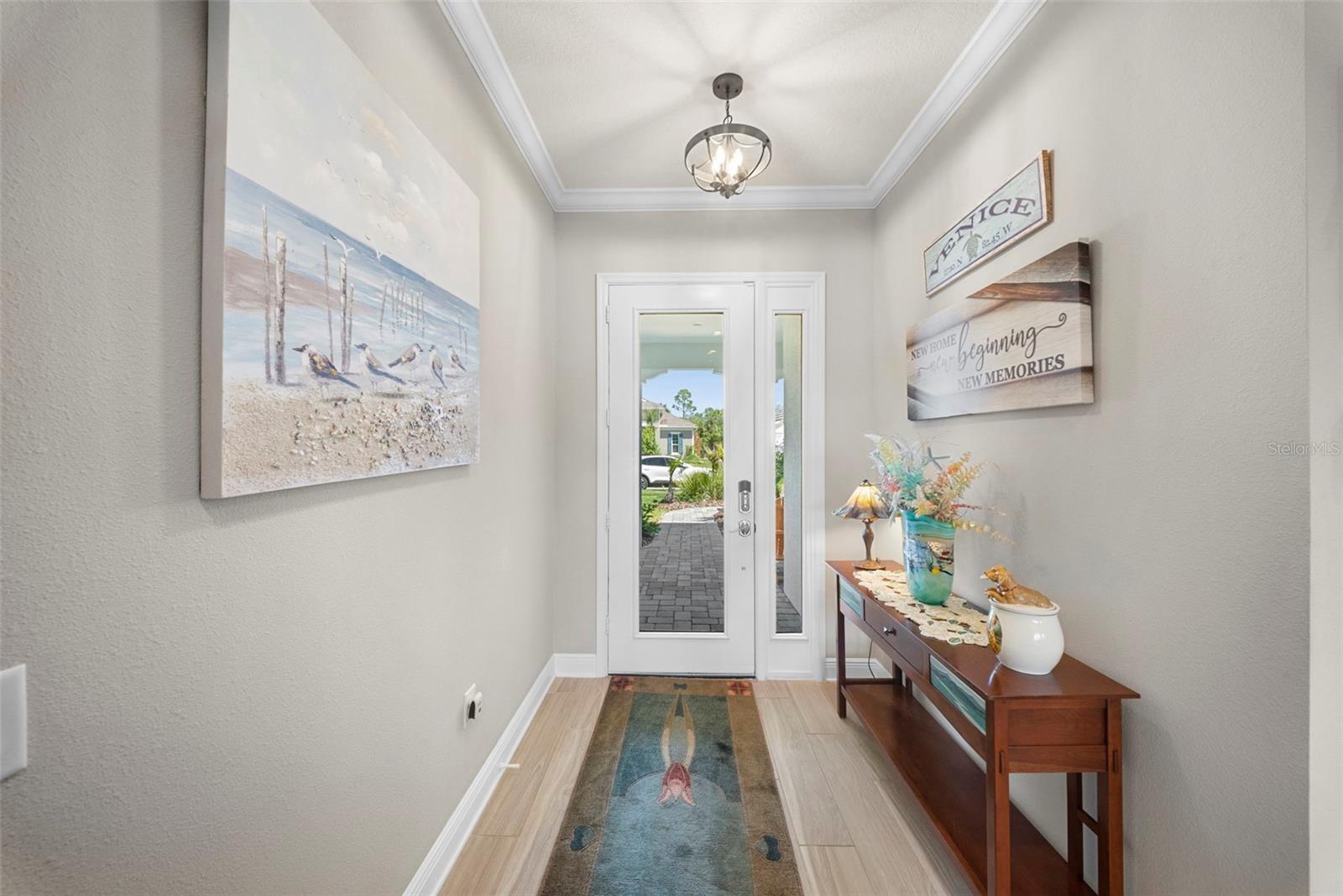 Image 5 of 72 For 21244 Holmes Circle