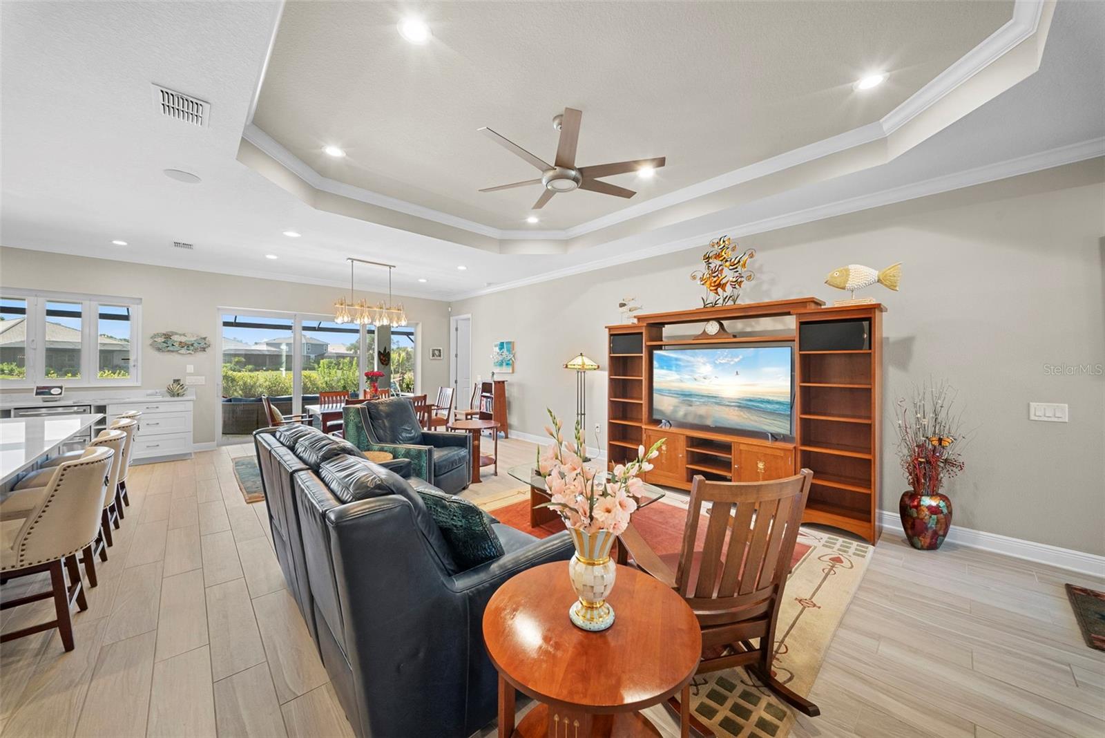 Image 7 of 72 For 21244 Holmes Circle