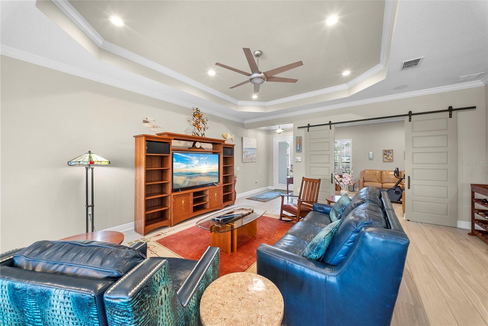 Image 8 of 72 For 21244 Holmes Circle