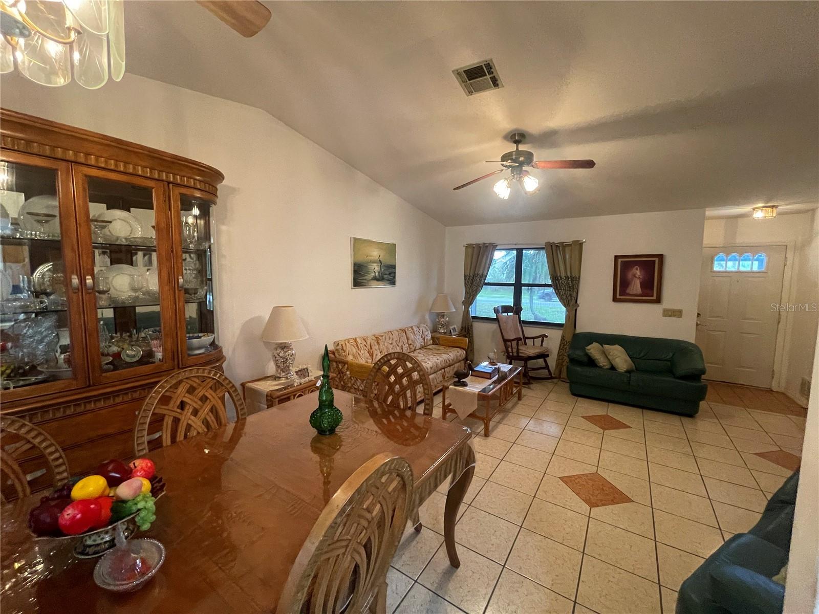 Image 10 of 41 For 5662 Salford Boulevard