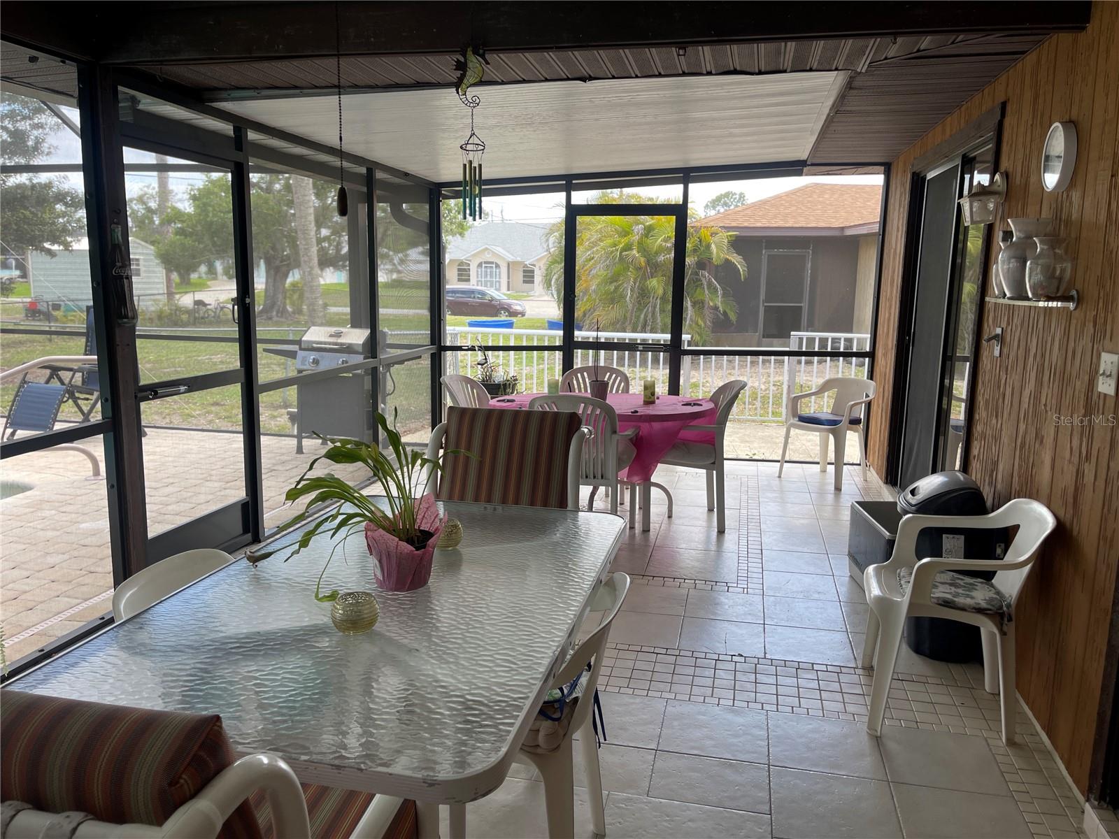 Image 24 of 41 For 5662 Salford Boulevard