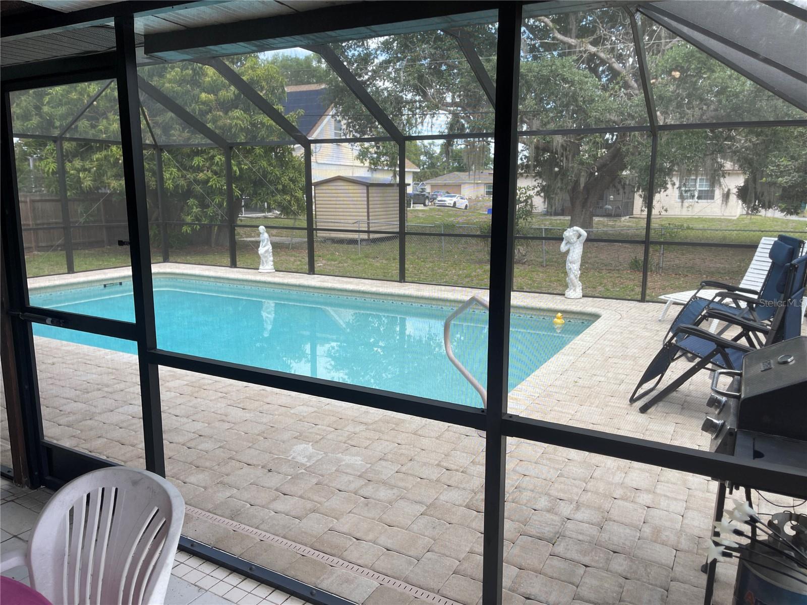 Image 26 of 41 For 5662 Salford Boulevard