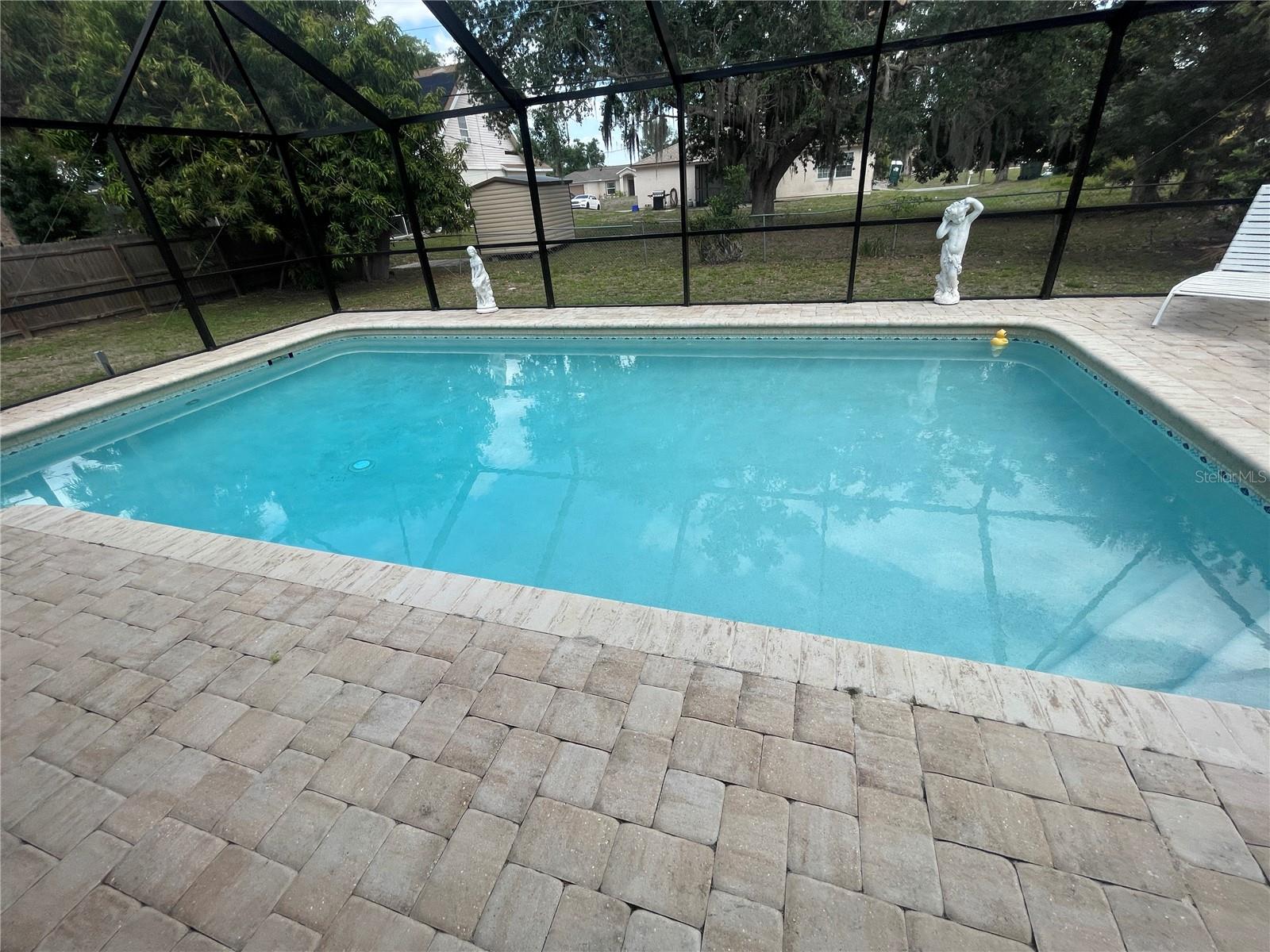 Image 32 of 41 For 5662 Salford Boulevard