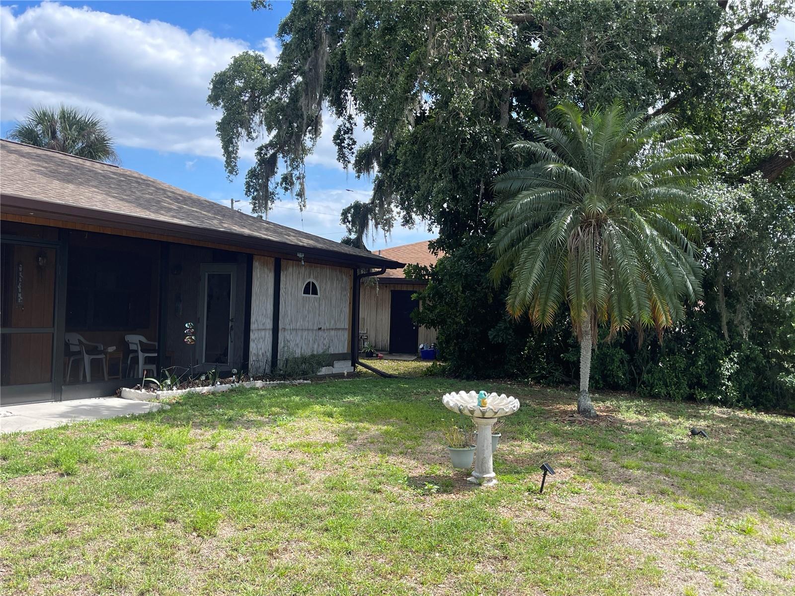 Image 38 of 41 For 5662 Salford Boulevard