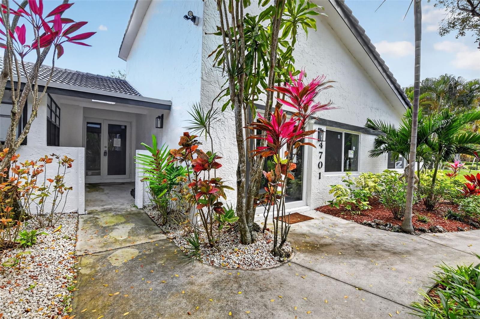 Image 2 of 62 For 4701 1st Place