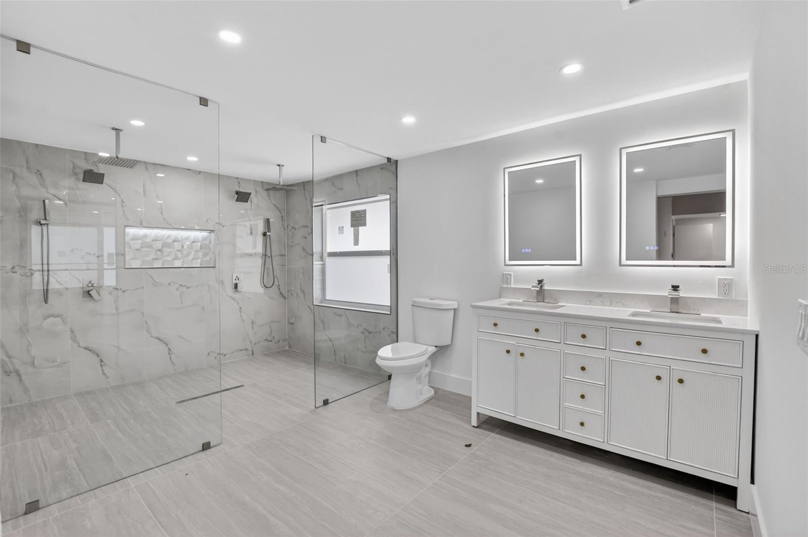 Image 25 of 62 For 4701 1st Place