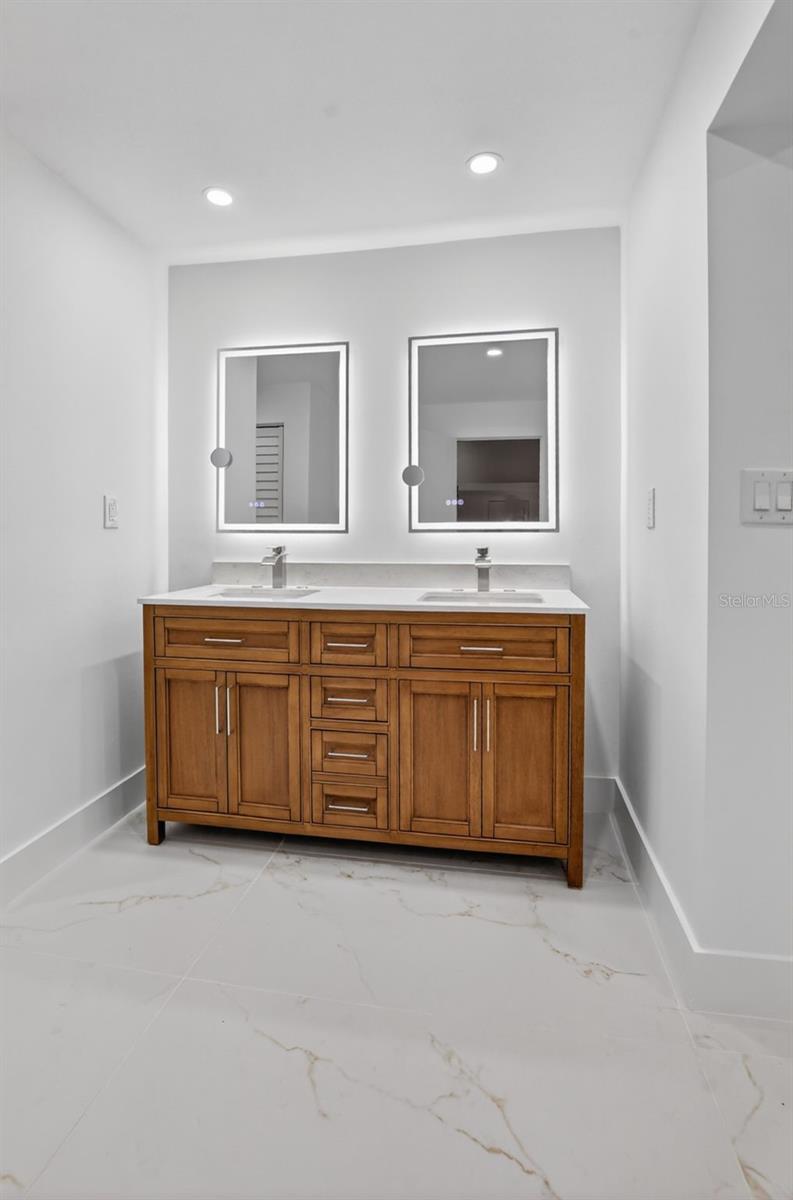 Image 31 of 62 For 4701 1st Place