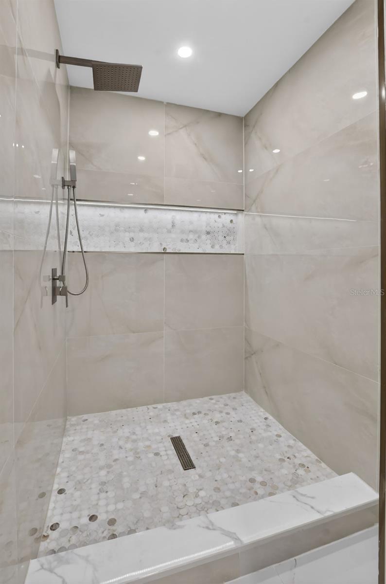 Image 32 of 62 For 4701 1st Place