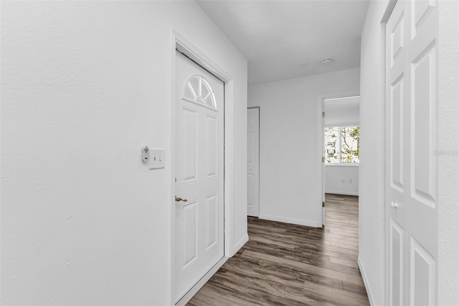 Image 7 of 70 For 6640 Electra Avenue