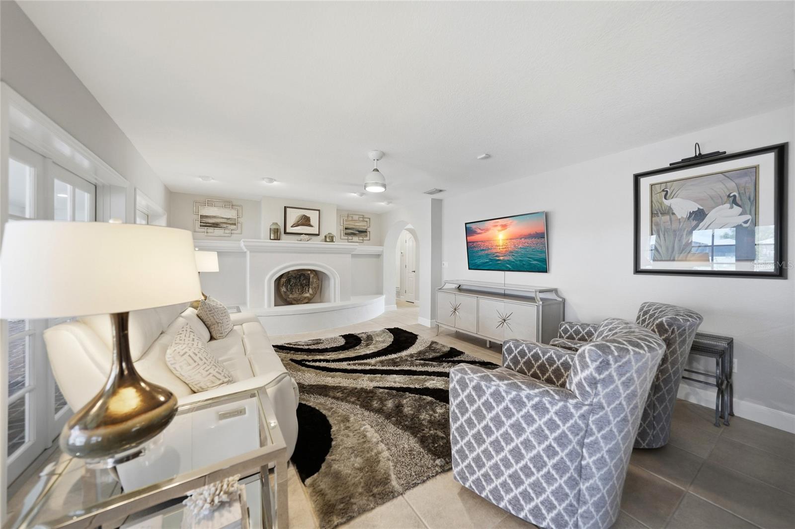 Image 13 of 31 For 374 Severin Road Se