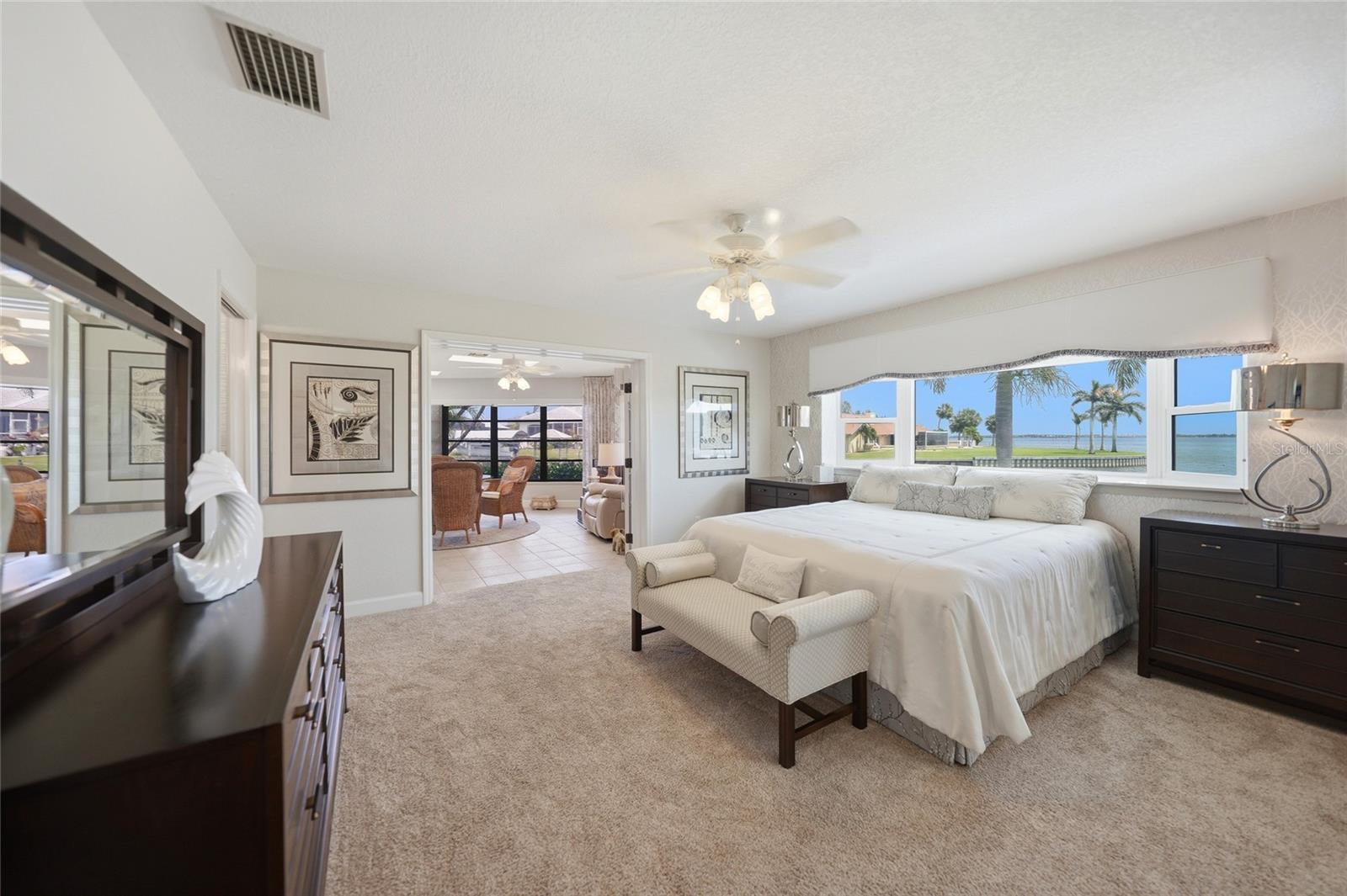 Image 14 of 31 For 374 Severin Road Se