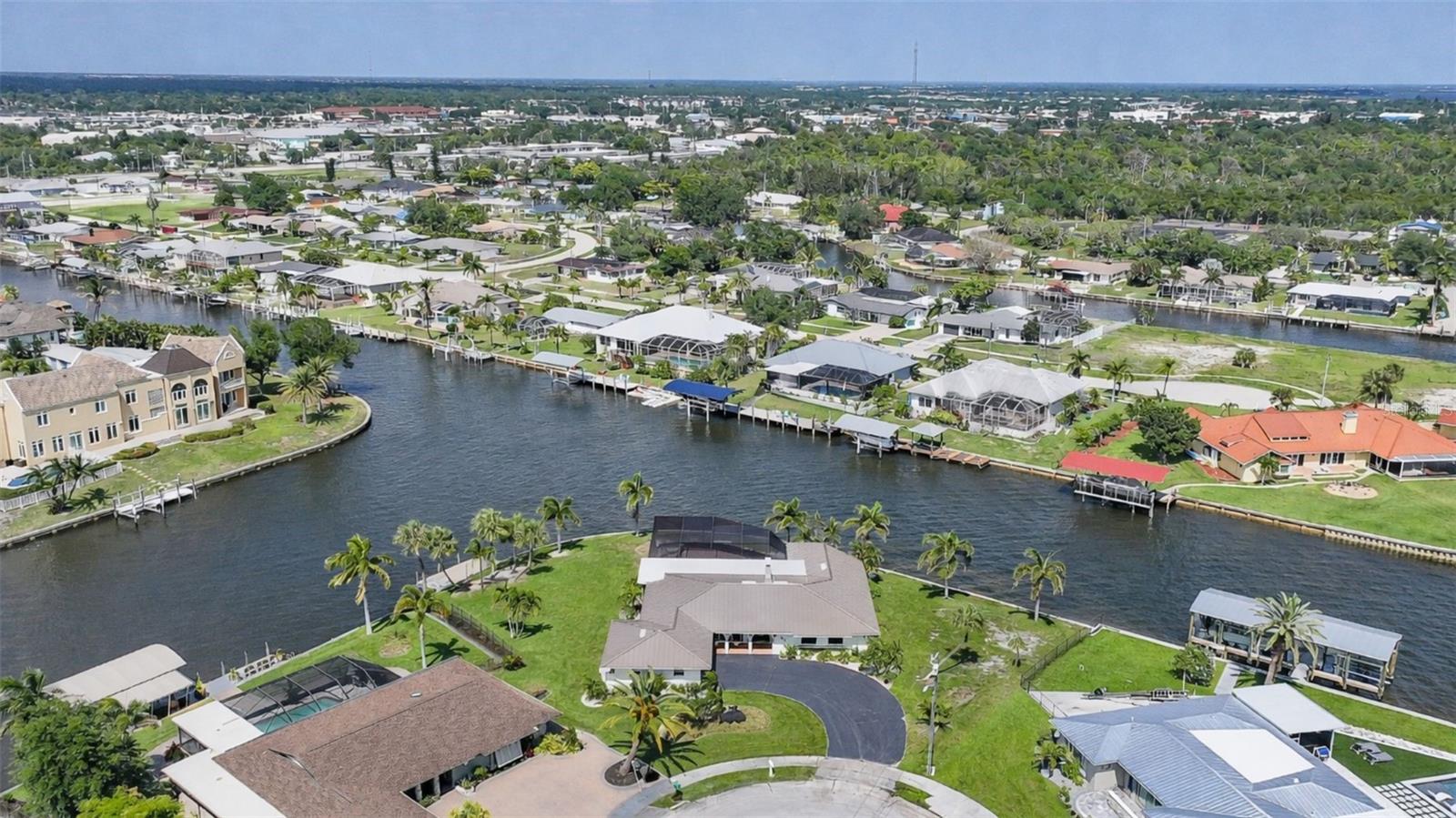 Image 2 of 31 For 374 Severin Road Se