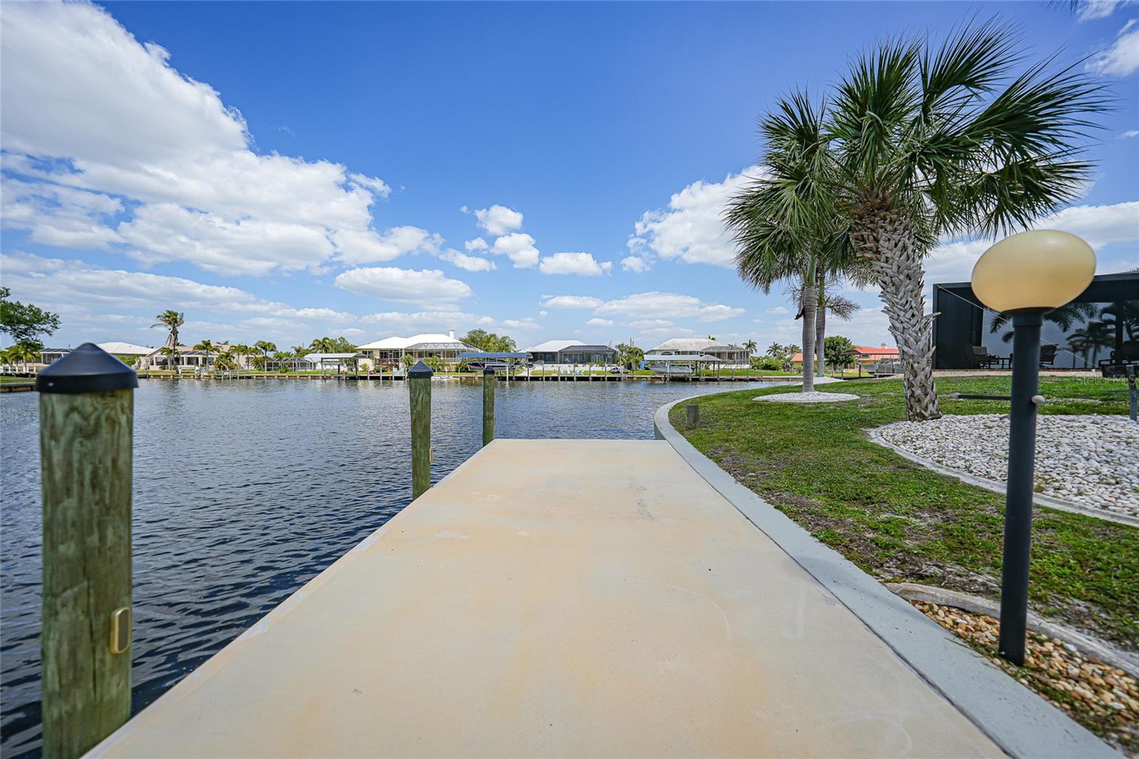 Image 25 of 31 For 374 Severin Road Se