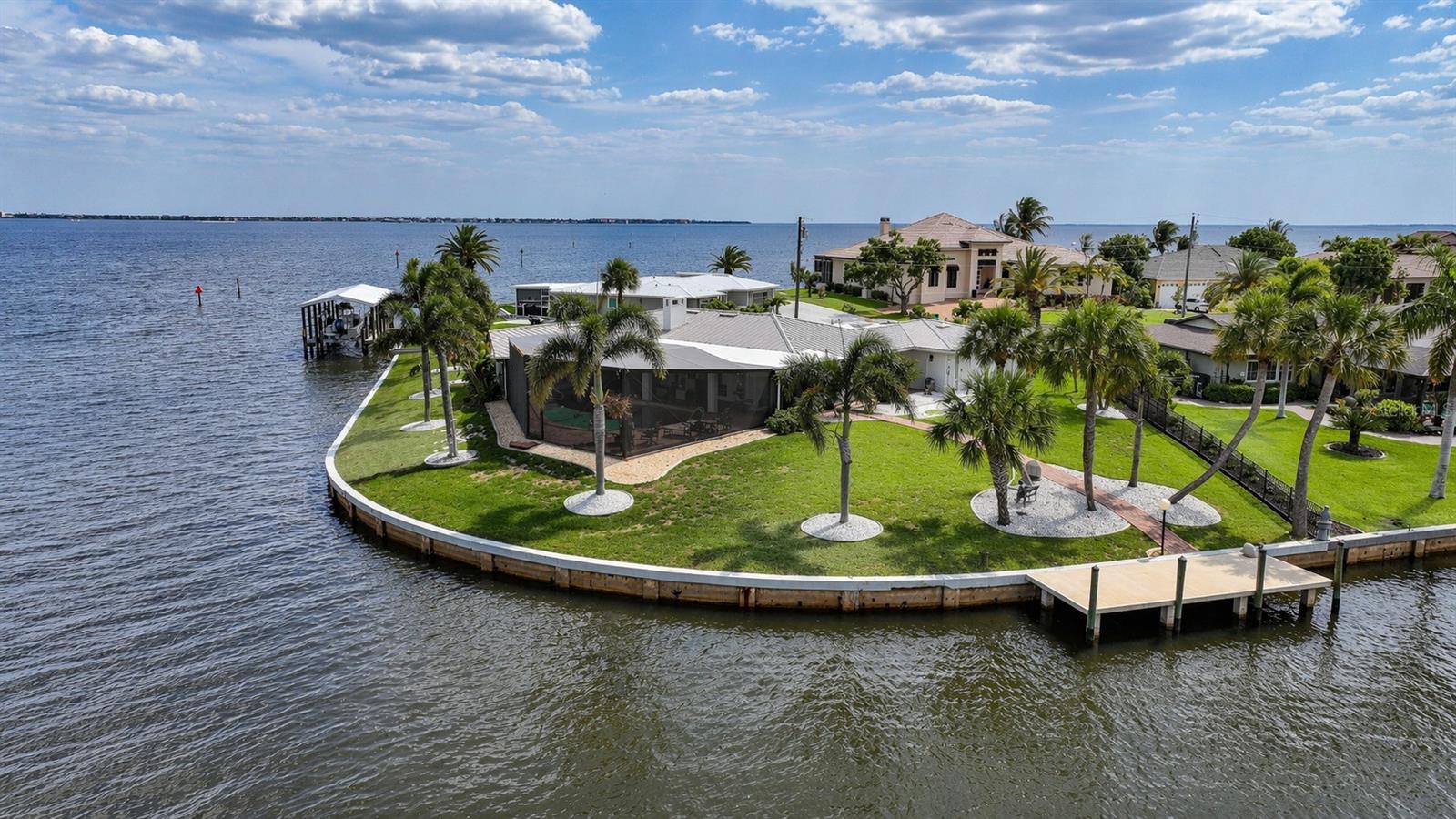 Image 26 of 31 For 374 Severin Road Se