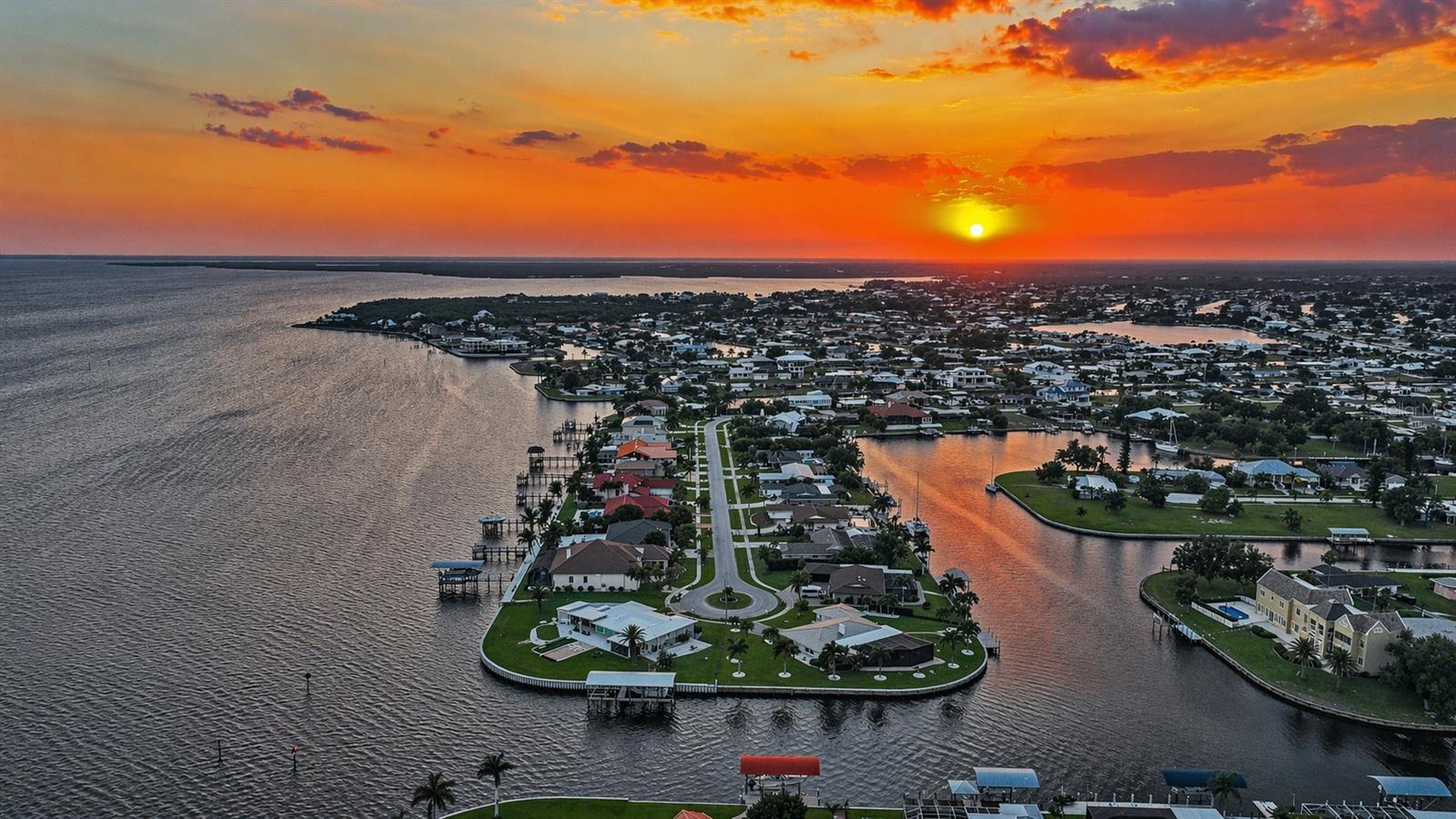 Image 29 of 31 For 374 Severin Road Se