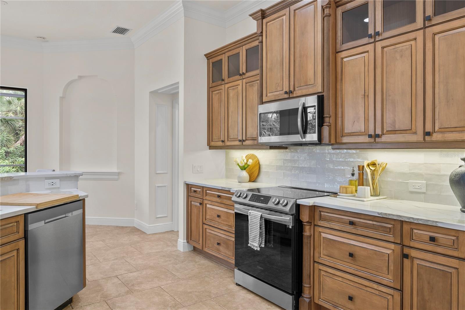 Image 20 of 51 For 3393 Haberland Boulevard