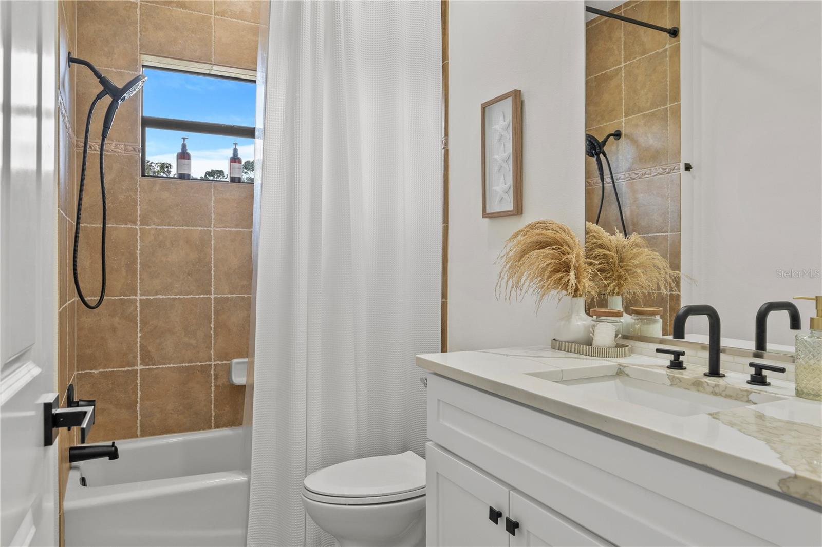 Image 39 of 51 For 3393 Haberland Boulevard